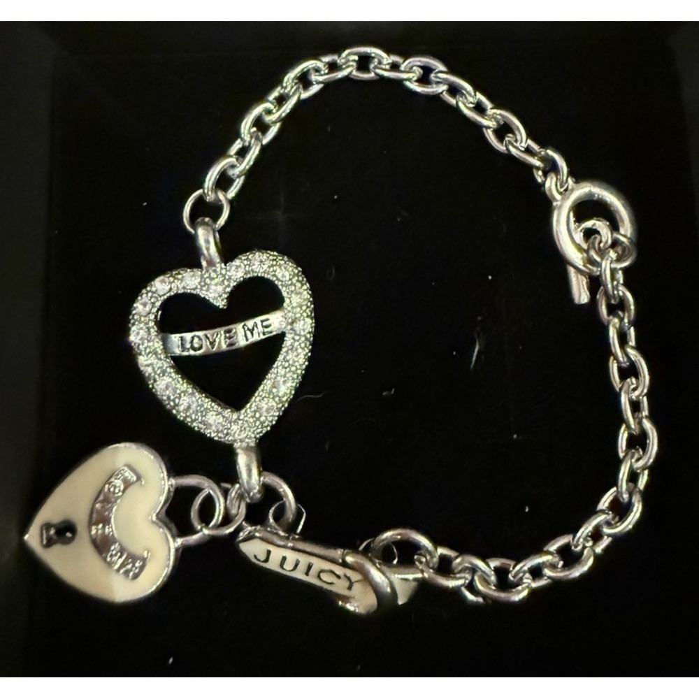 Juicy Couture Heart Love Me Charm Bracelet Toggle  Link‎ Chain White Enamel Rare